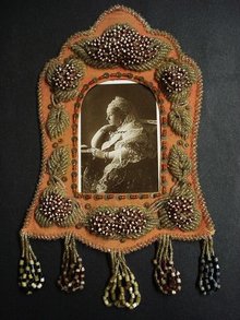 1800's IROQUOIS WHIMSICAL BEADED FRAME
