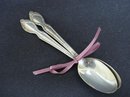 ROGERS- 2 COFFEE SPOONS *SILVERY MIST*