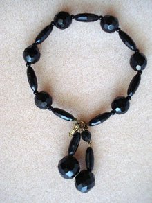 BLACK FRENCH JET GLASS BEADS BRACELET