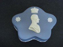 WEDGWOOD JASPERWARE 1953 ROYALTY BOX