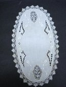 FINE VICTORIAN STYLE HAND MADE OVAL DOILY