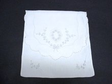 MADEIRA HAND MADE ANTIQUE HANKY HOLDER