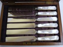 DINNER KNIVES - VICTORIAN BOXED SET of 6