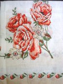 GLAMOROUS VINTAGE PRINTED HANKIE ROSES HANKY