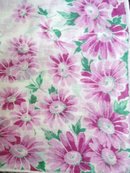 VINTAGE PRINTED HANKIE HANKY PINK DAISIES