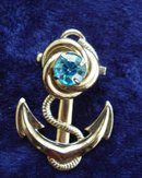 Vintage Figural BROACH Gold Tone - Pretty