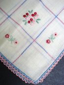 Pretty Vintage Hankie - Floral dainty embroidery