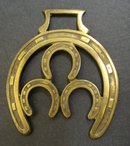 OLD HORSE BRASS - 3 HORSE SHOES