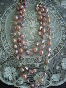 VINTAGE BEAD NECKLACE 3 STRAND