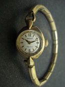 GRUEN LADIES WRISTWATCH - GOLD - VINTAGE