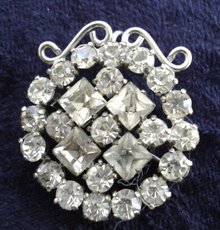 Wonderful Vintage Brooch and or Pendant Crystal Clear