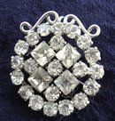 Wonderful Vintage Brooch and or Pendant Crystal Clear