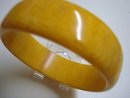 Fantastic Vintage Mottled Apricot BRACELET