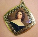 VINTAGE PORTRAIT PENDANT