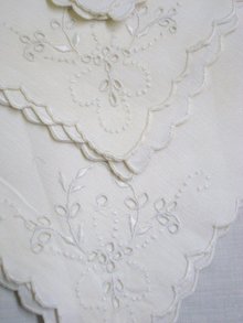MADEIRA EMBROIDERED NAPKINS Set