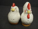Old Salt and Pepper Shakers Hen & Rooster