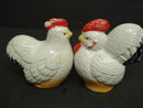 Old Salt and Pepper Shakers Hen & Rooster