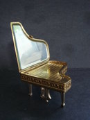 Magnificent Figural Powder Compact Piano