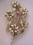 Charming Flral Brooch or Pin
