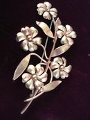 Charming Flral Brooch or Pin
