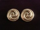 Wonderful Vintage Earrings Gold Tone Clip Style