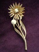 Gold Tone Brooch Large Flower