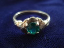 10k Gold Ring Emerald Green colour Stone