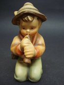 Hummel Figurine Little Tooter Full Bee