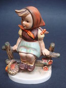 Hummel/Goebel Figurine Just Resting 112