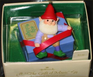 1984 Hallmark Gift of Music Ornament