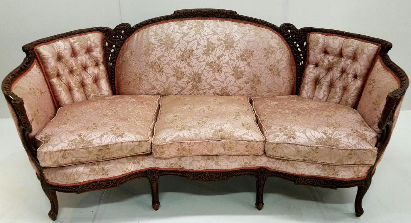 19536 French Victorian Shapely Carved Sofa