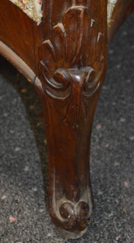 18230 Victorian Sofa