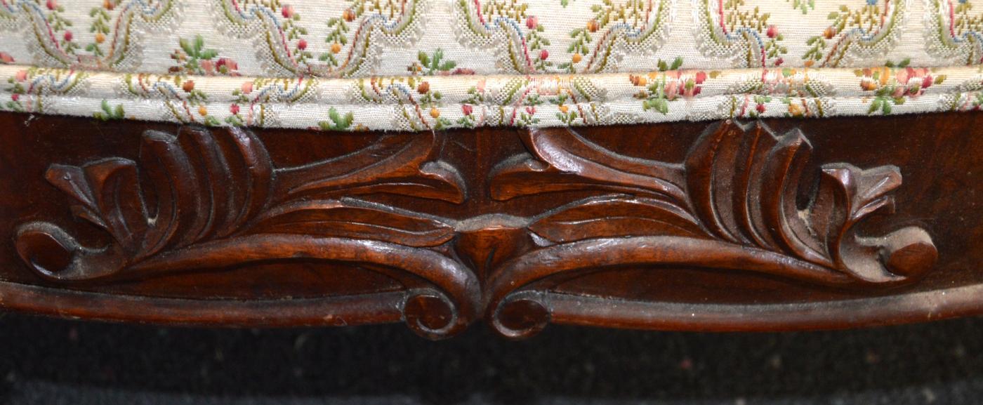 18230 Victorian Sofa