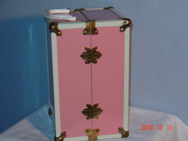 Ginny Pink Metal Trunk EX 1950's