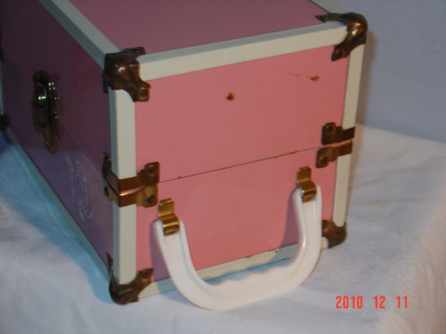 Ginny Pink Metal Trunk EX 1950's