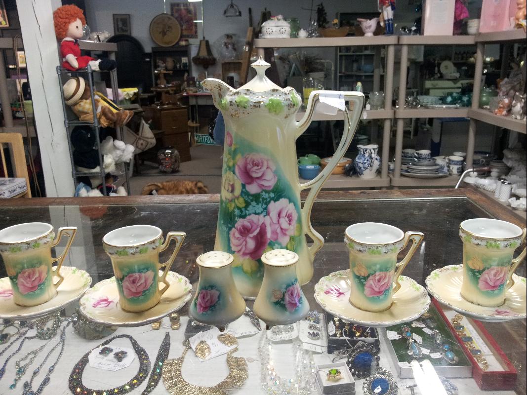 Elegant 11 piece Tea Set