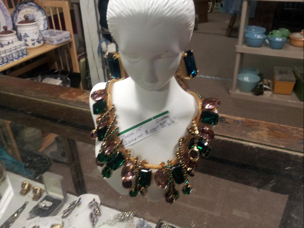 Juliana Set - Necklace and Ear Rings
