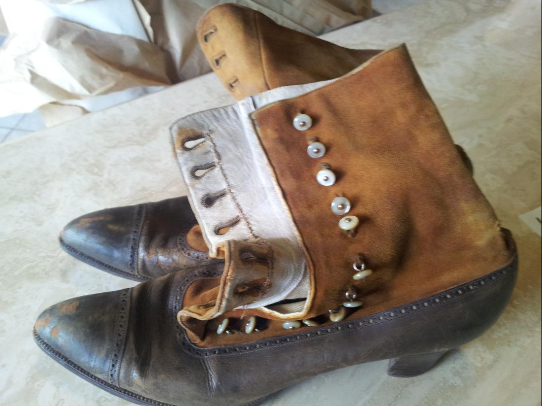 J. & T. Cousin's Shoes