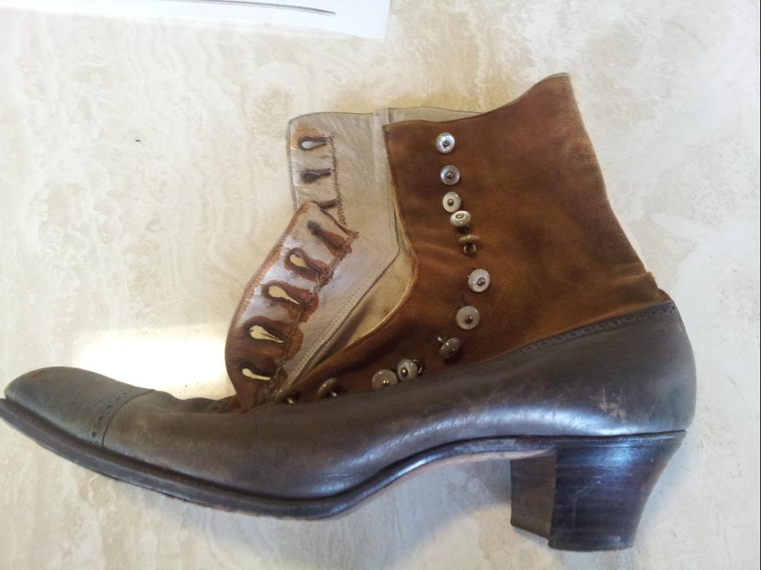J. & T. Cousin's Shoes