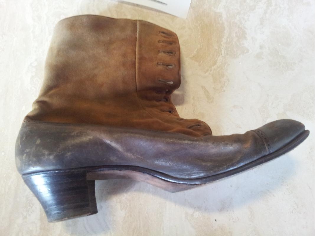 J. & T. Cousin's Shoes