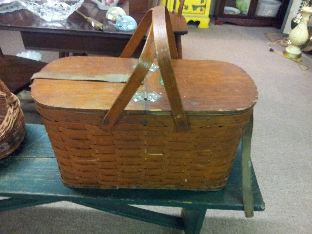 Vintage Picnic basket w/ Ice cooler