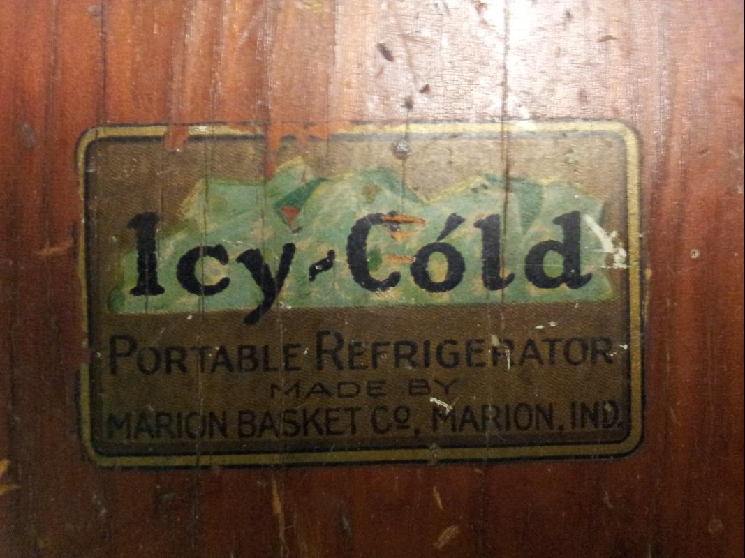 Vintage Picnic basket w/ Ice cooler