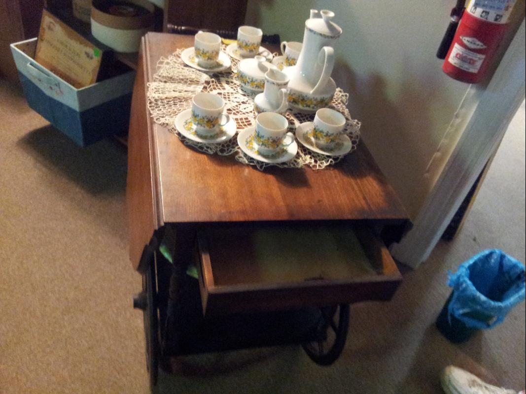Serving Cart with convertible top