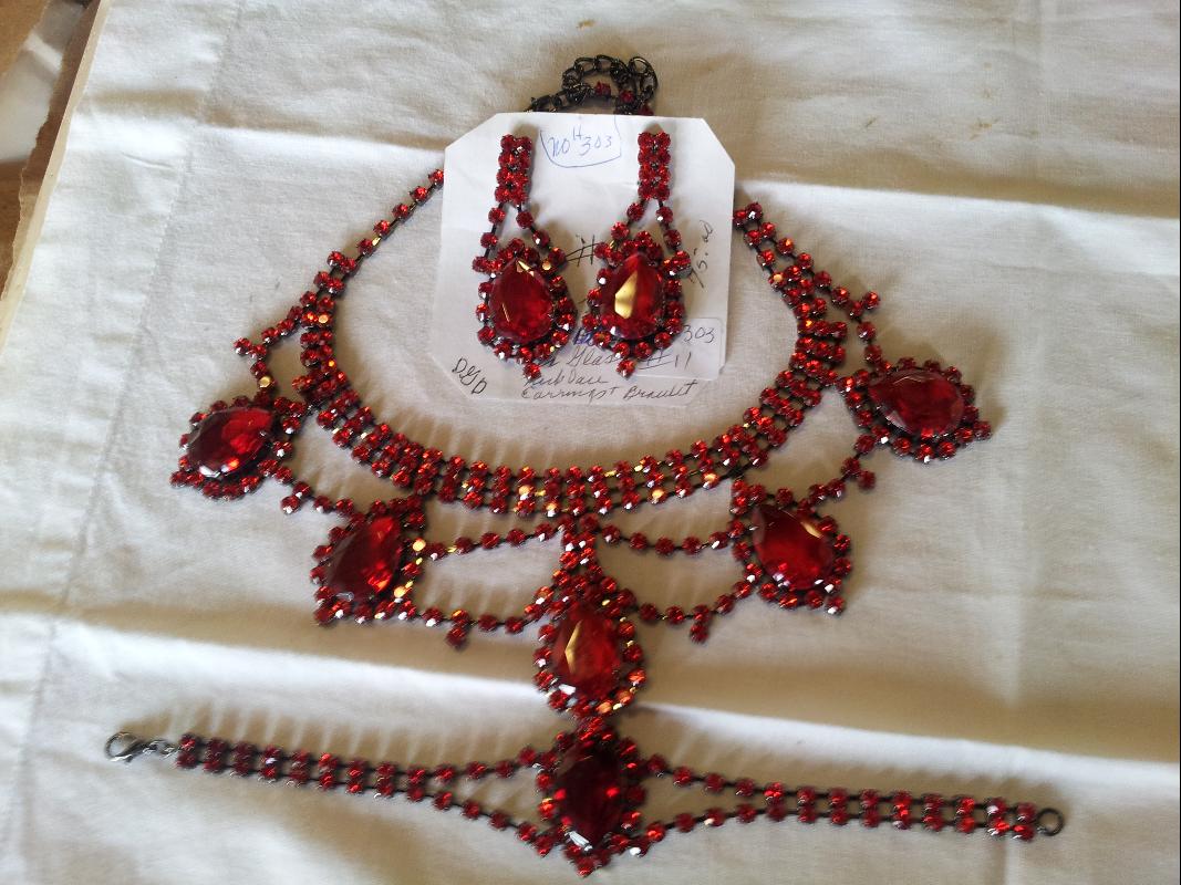 Red Glass 3 piece set