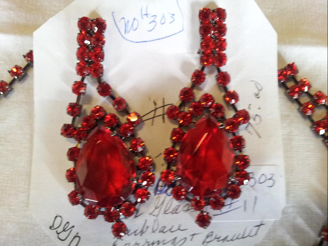 Red Glass 3 piece set