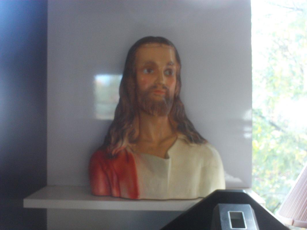 11 inch tall ceramic Jesus