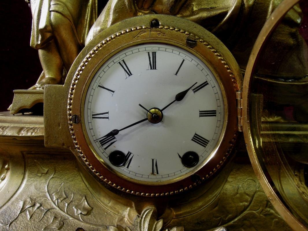 Antique Seth Thomas Mantel Figural Clock Jesus Madonna Rare to Find
