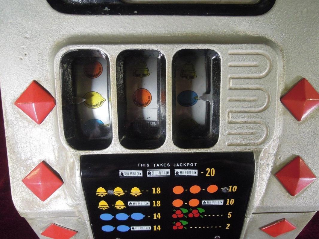 Antique Mills Slot Machine 5 cent Diamond Front Collectible