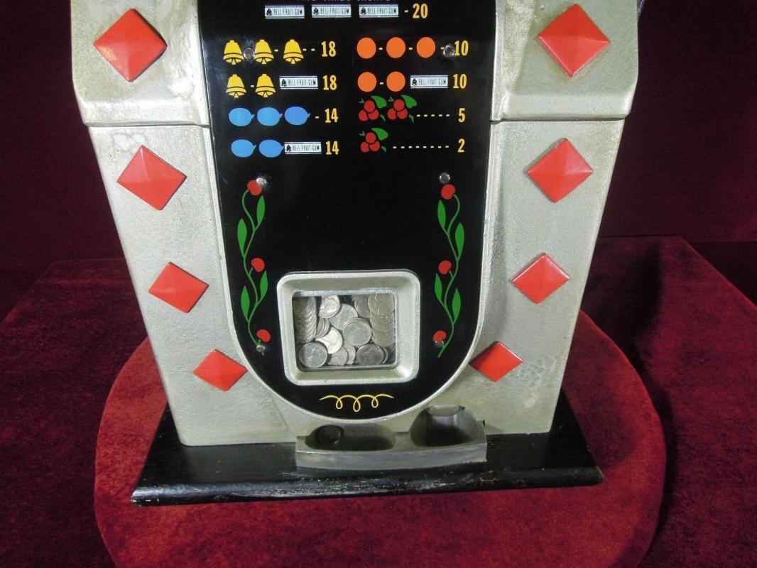 Antique Mills Slot Machine 5 cent Diamond Front Collectible