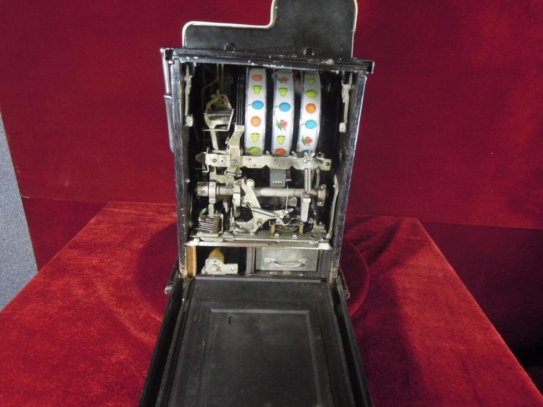 Antique Mills Slot Machine 5 cent Diamond Front Collectible